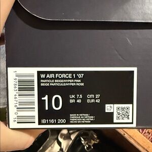 Nike Air Force 1 '07 in Beige and Hyper Pink